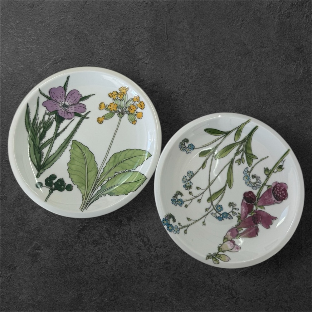 Vintage 1970s IKEA Midsommer Plates Marguerite Walfridson Floral Set of two